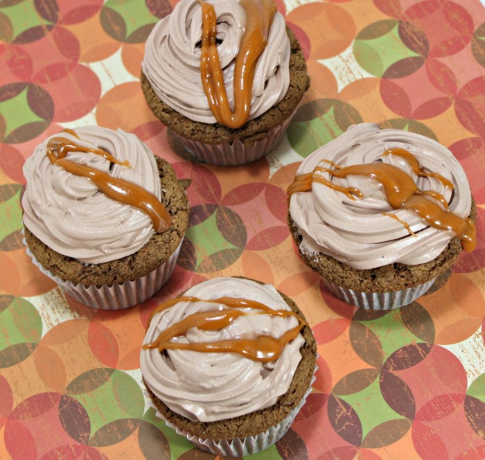 Chocolate Spiced Cupcake w/ Chocolate Cool Whip Frosting & Cinnamon Butterscotch Drizzle #CoolWhipFrosting