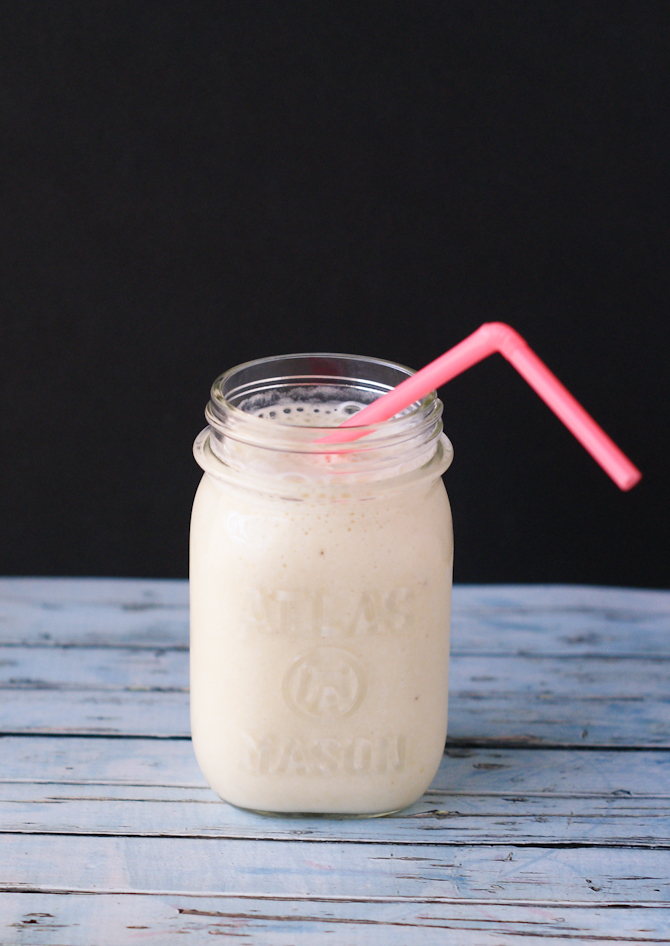 Banana Smoothie Recipe ~ This drink is so easy to make with only 3 ingredients!