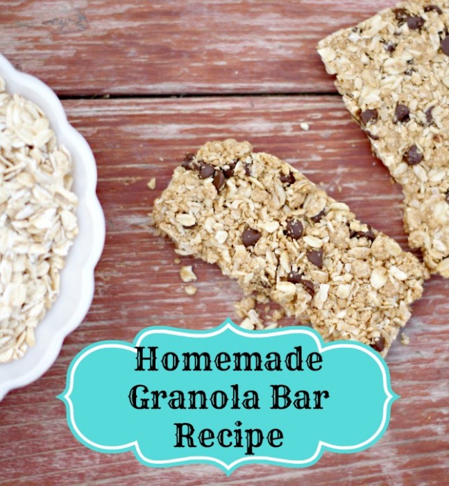 An Easy Homemade Peanut Butter Granola Bar Recipe.