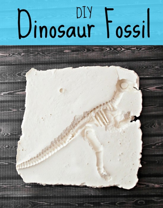 DIY Dinosaur Fossils (an easy and fun kid's craft)