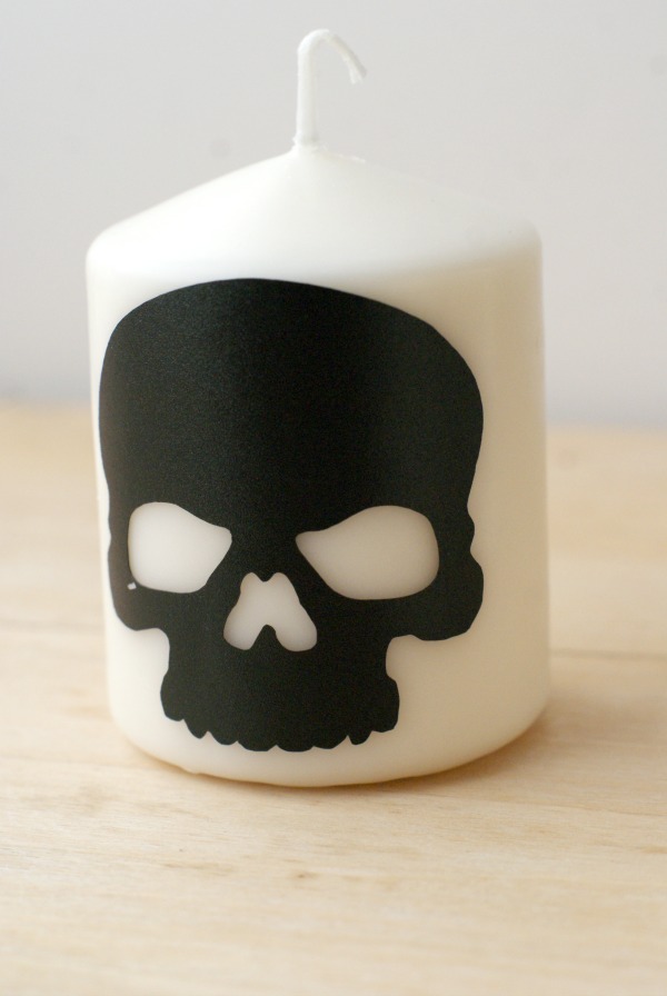 DIY Halloween Skull Candle