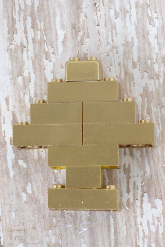 Spray paint Legos gold to make a Lego Christmas Tree