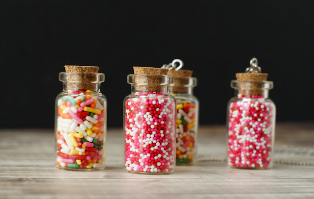 Learn how easy it is to make sprinkle bottle necklaces!