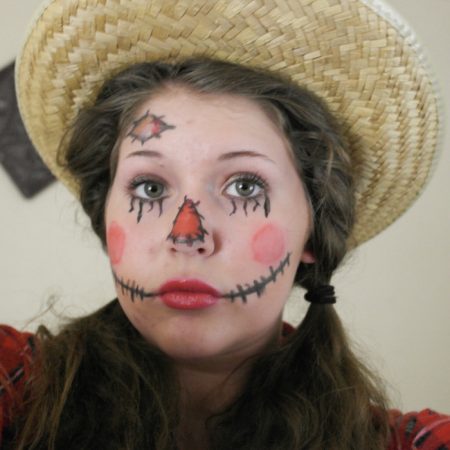 Easy Last Minute Teen DIY Halloween Costumes - Clever Pink Pirate